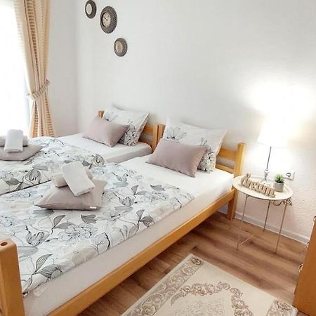 MB Deluxe Apartment Visoko Extérieur photo